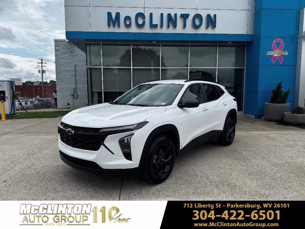 2026 Summit White Chevrolet Trax LT FWD SUV
