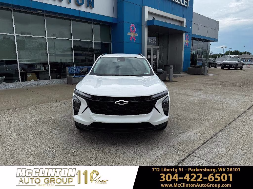 2026 Summit White Chevrolet Trax LT FWD SUV