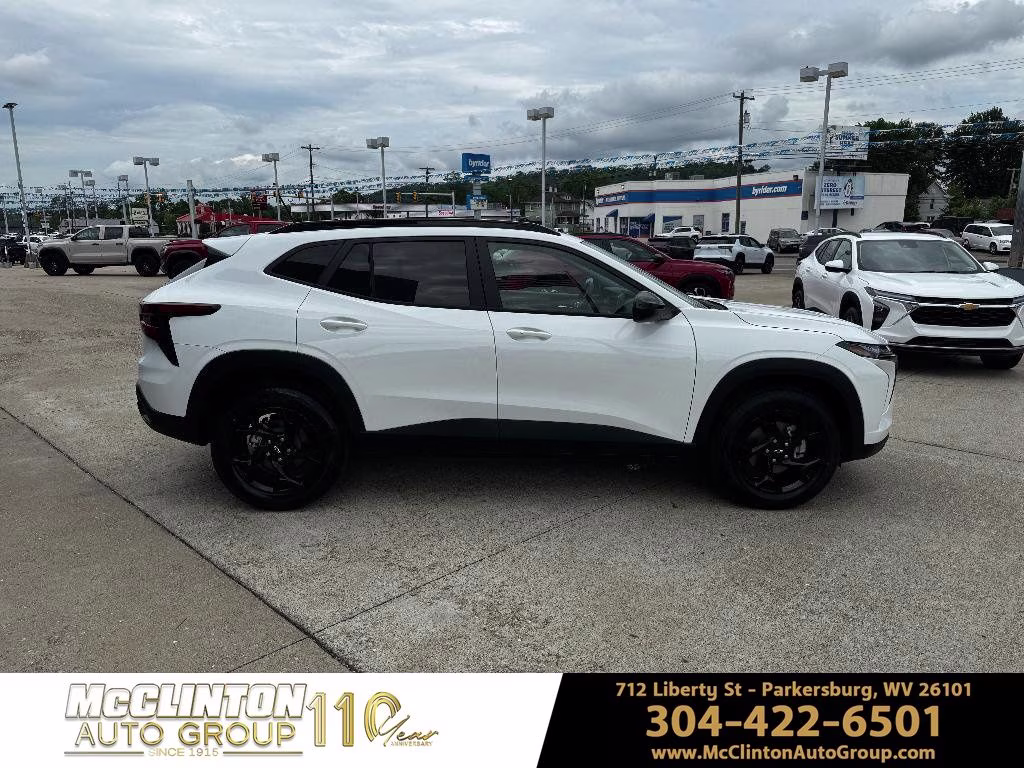 2026 Summit White Chevrolet Trax LT FWD SUV