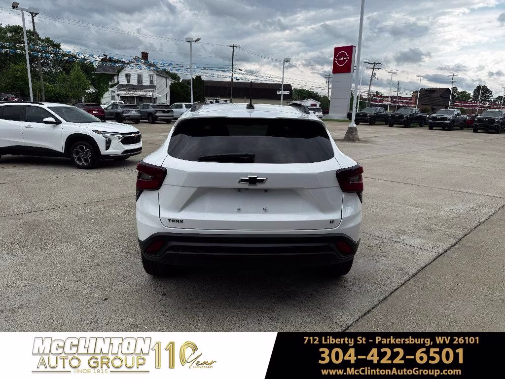 2026 Summit White Chevrolet Trax LT FWD SUV