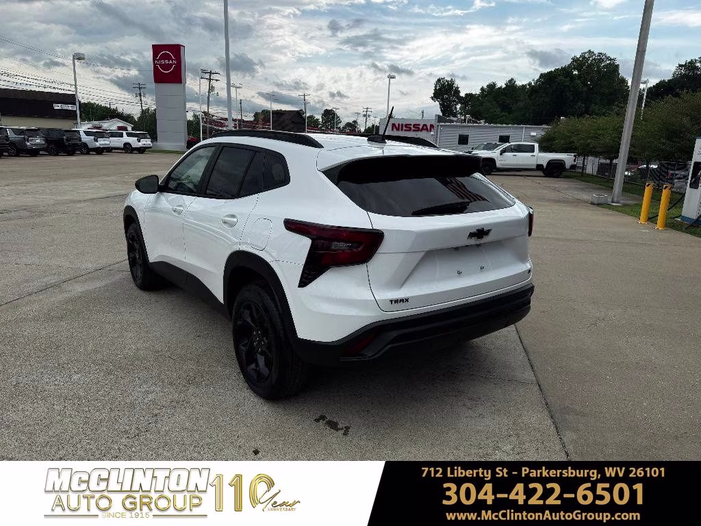 2026 Summit White Chevrolet Trax LT FWD SUV