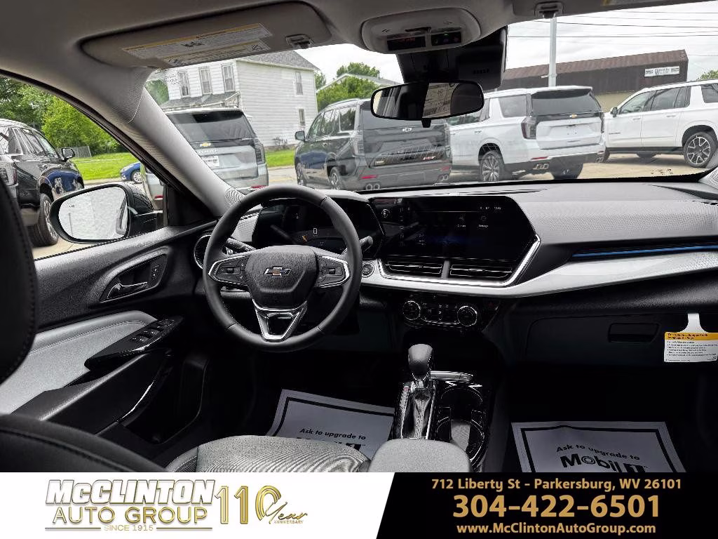 2026 Mosaic Black Metallic Chevrolet Trax LT FWD SUV