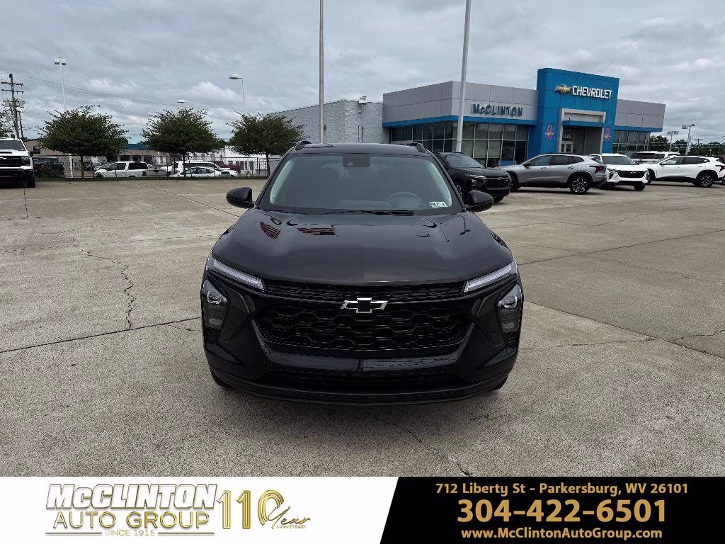 2026 Mosaic Black Metallic Chevrolet Trax LT FWD SUV