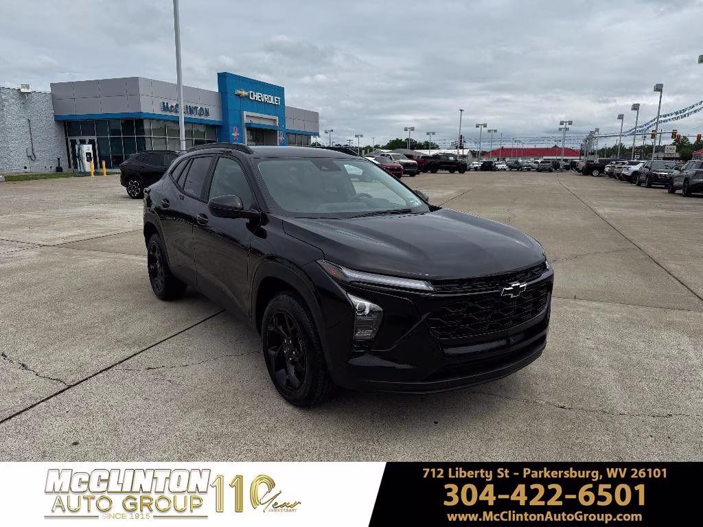 2026 Mosaic Black Metallic Chevrolet Trax LT FWD SUV