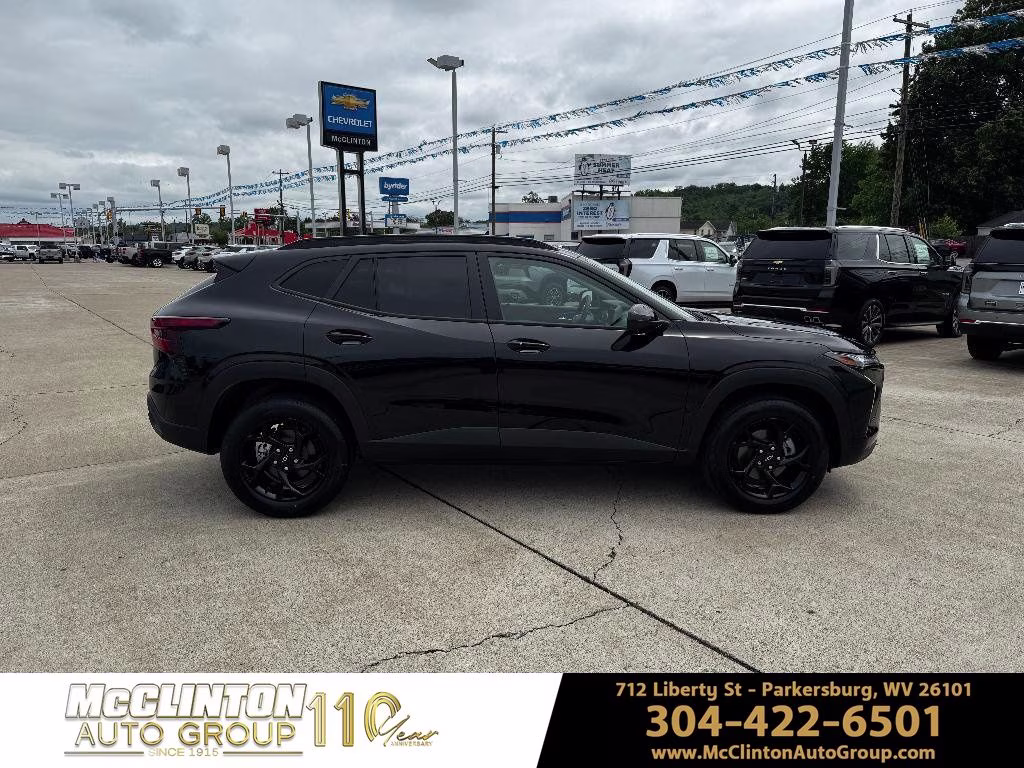 2026 Mosaic Black Metallic Chevrolet Trax LT FWD SUV