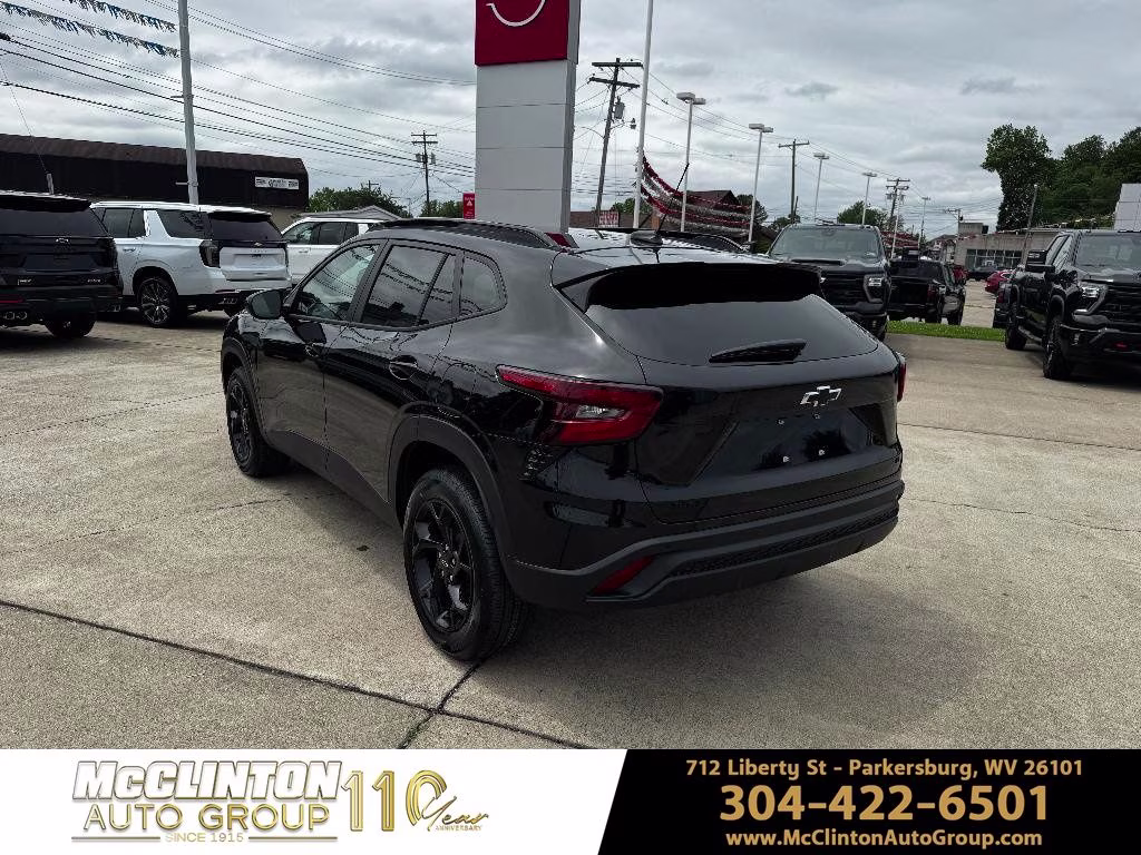 2026 Mosaic Black Metallic Chevrolet Trax LT FWD SUV
