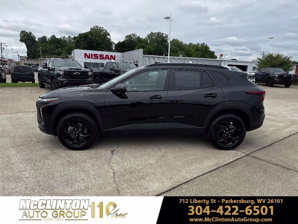 2026 Mosaic Black Metallic Chevrolet Trax LT FWD SUV