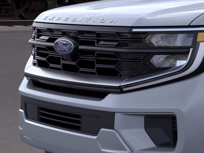 2026 Glacier Gray Metallic Tri-Coat Ford Expedition Platinum 4X4 SUV