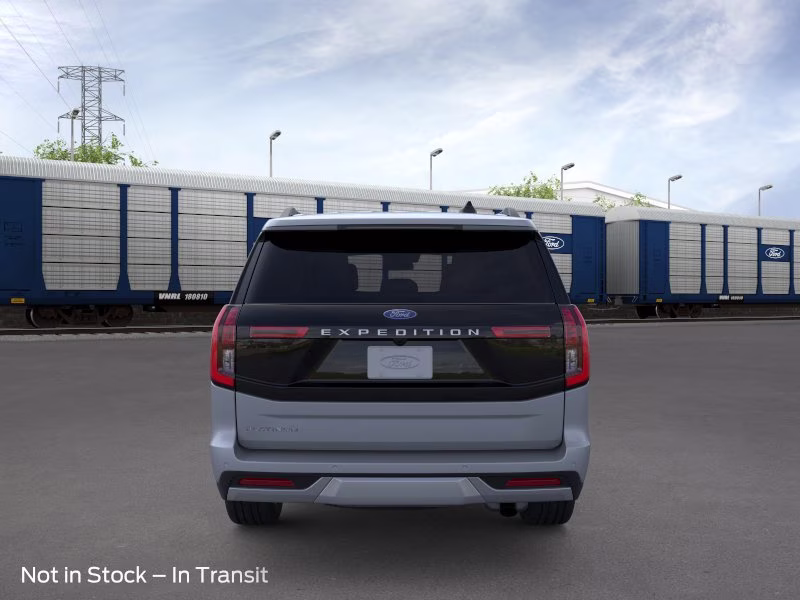 2026 Glacier Gray Metallic Tri-Coat Ford Expedition Platinum 4X4 SUV