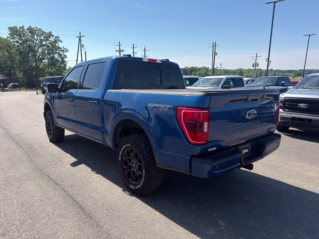 2022 Atlas Blue Metallic Ford F-150 XLT 4X4 Truck