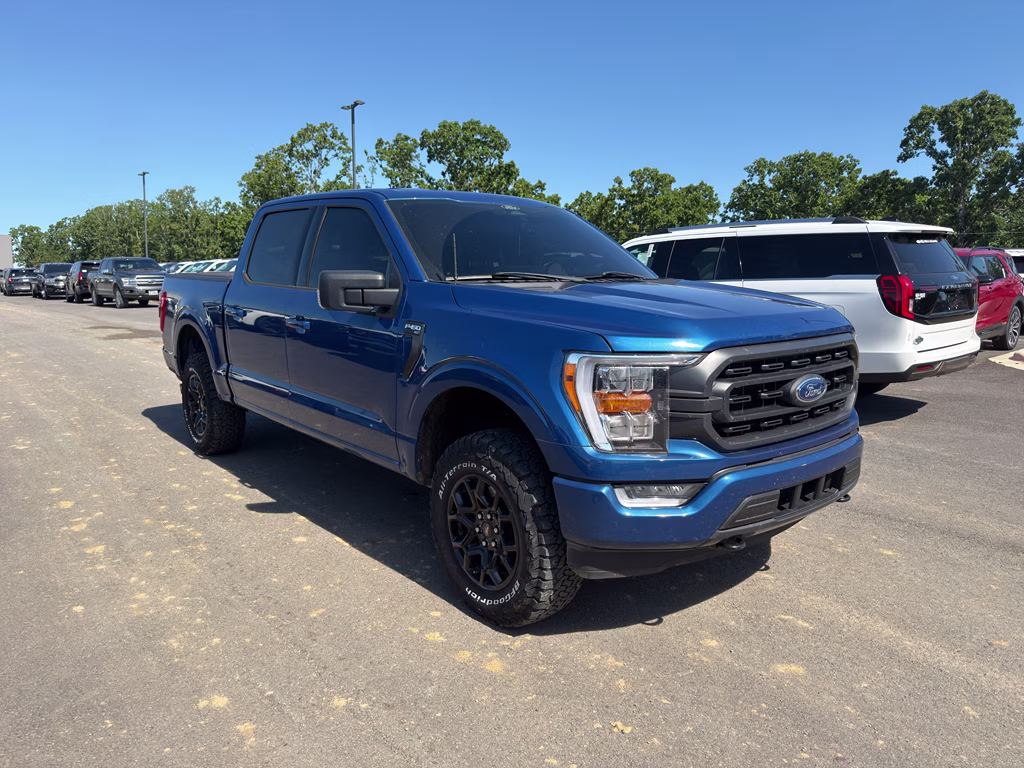 2022 Atlas Blue Metallic Ford F-150 XLT 4X4 Truck