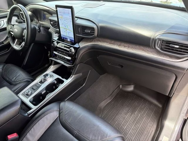 2022 Agate Black Metallic Ford Explorer Platinum 4X4 SUV