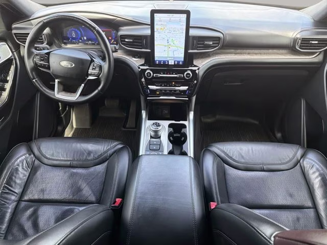 2022 Agate Black Metallic Ford Explorer Platinum 4X4 SUV