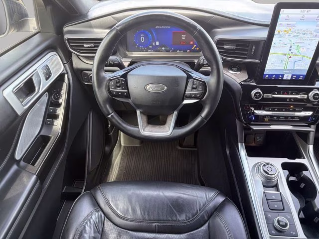 2022 Agate Black Metallic Ford Explorer Platinum 4X4 SUV
