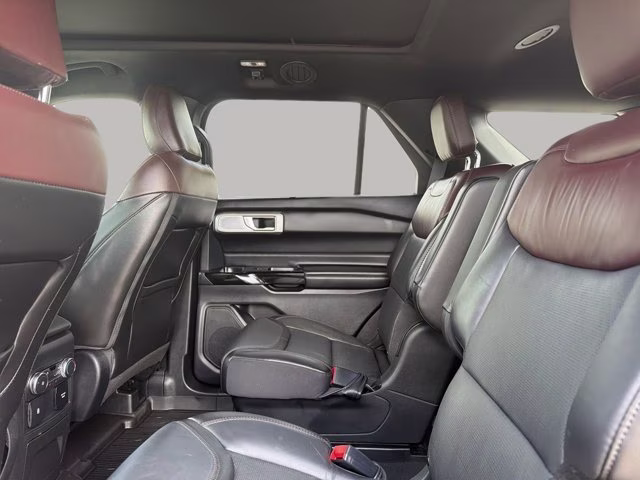2022 Agate Black Metallic Ford Explorer Platinum 4X4 SUV