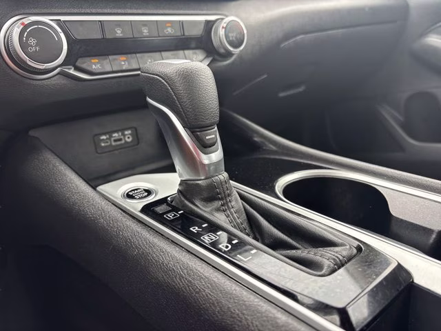 2024 Gun Metallic Nissan Altima 2.5 SV FWD Sedan