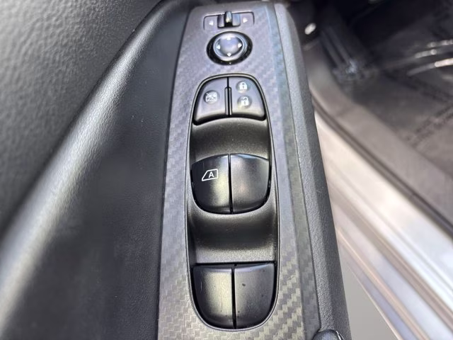 2024 Brilliant Silver Metallic Nissan Altima 2.5 SV FWD Sedan