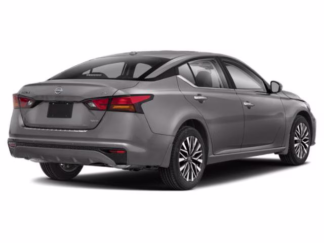 2024 Brilliant Silver Metallic Nissan Altima 2.5 SV FWD Sedan