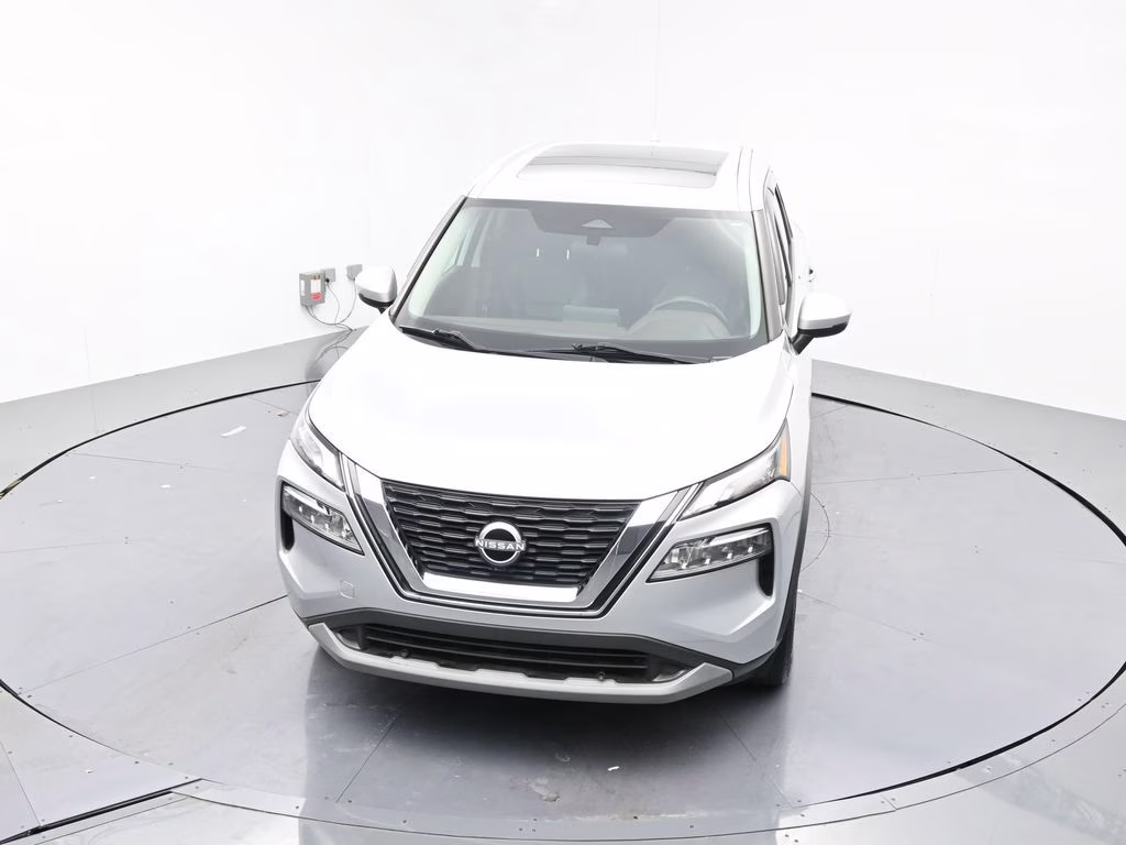 2022 Brilliant Silver Metallic Nissan Rogue SV FWD SUV