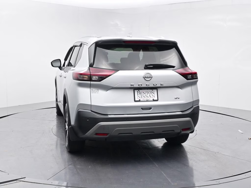 2022 Brilliant Silver Metallic Nissan Rogue SV FWD SUV