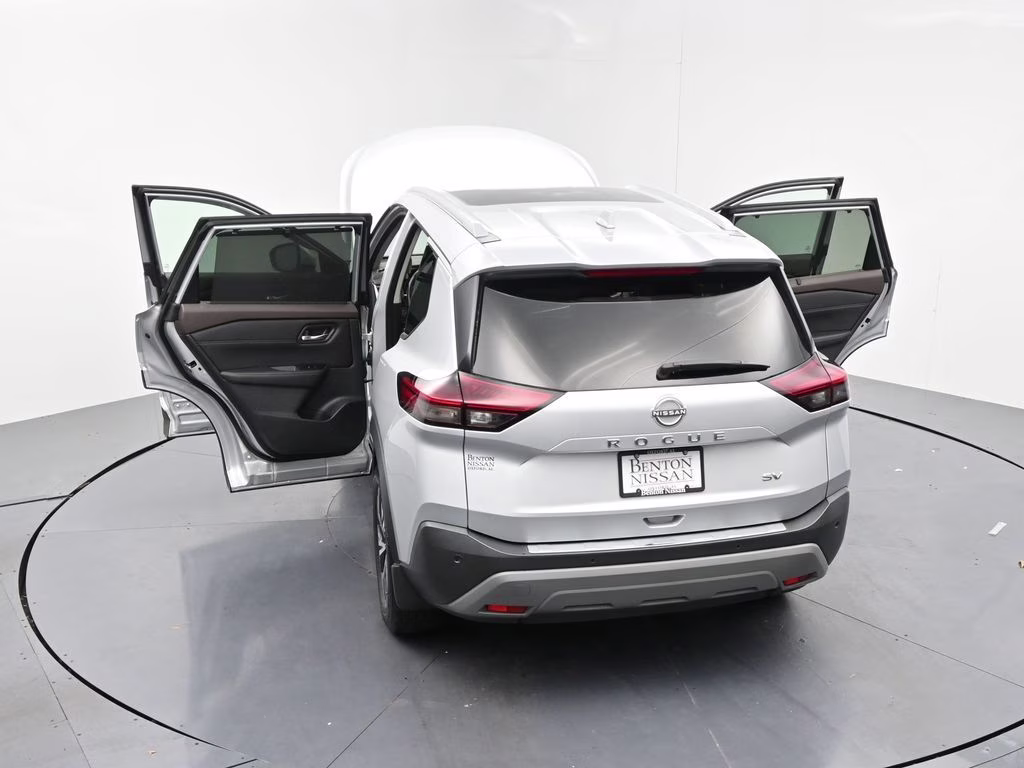 2022 Brilliant Silver Metallic Nissan Rogue SV FWD SUV