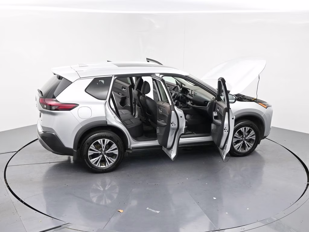2022 Brilliant Silver Metallic Nissan Rogue SV FWD SUV