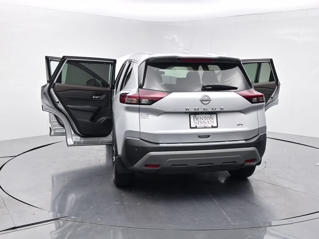 2022 Brilliant Silver Metallic Nissan Rogue SV FWD SUV