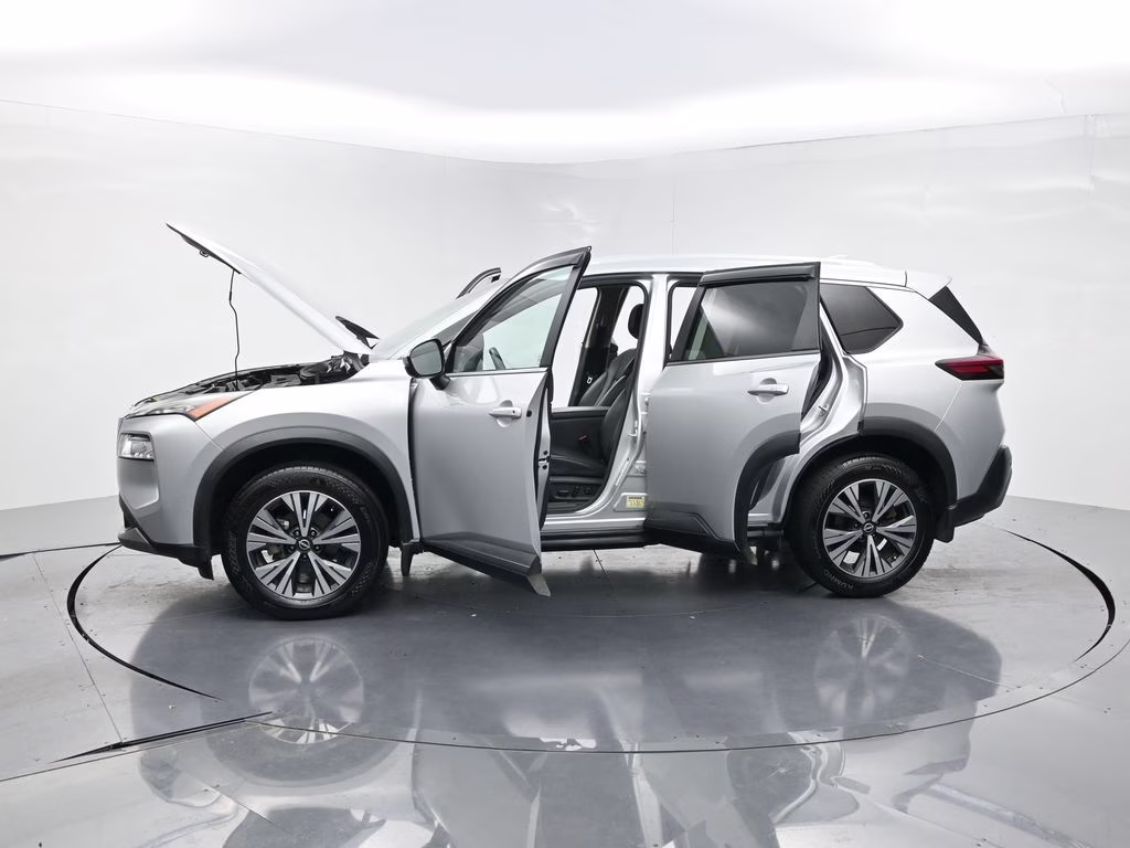 2022 Brilliant Silver Metallic Nissan Rogue SV FWD SUV