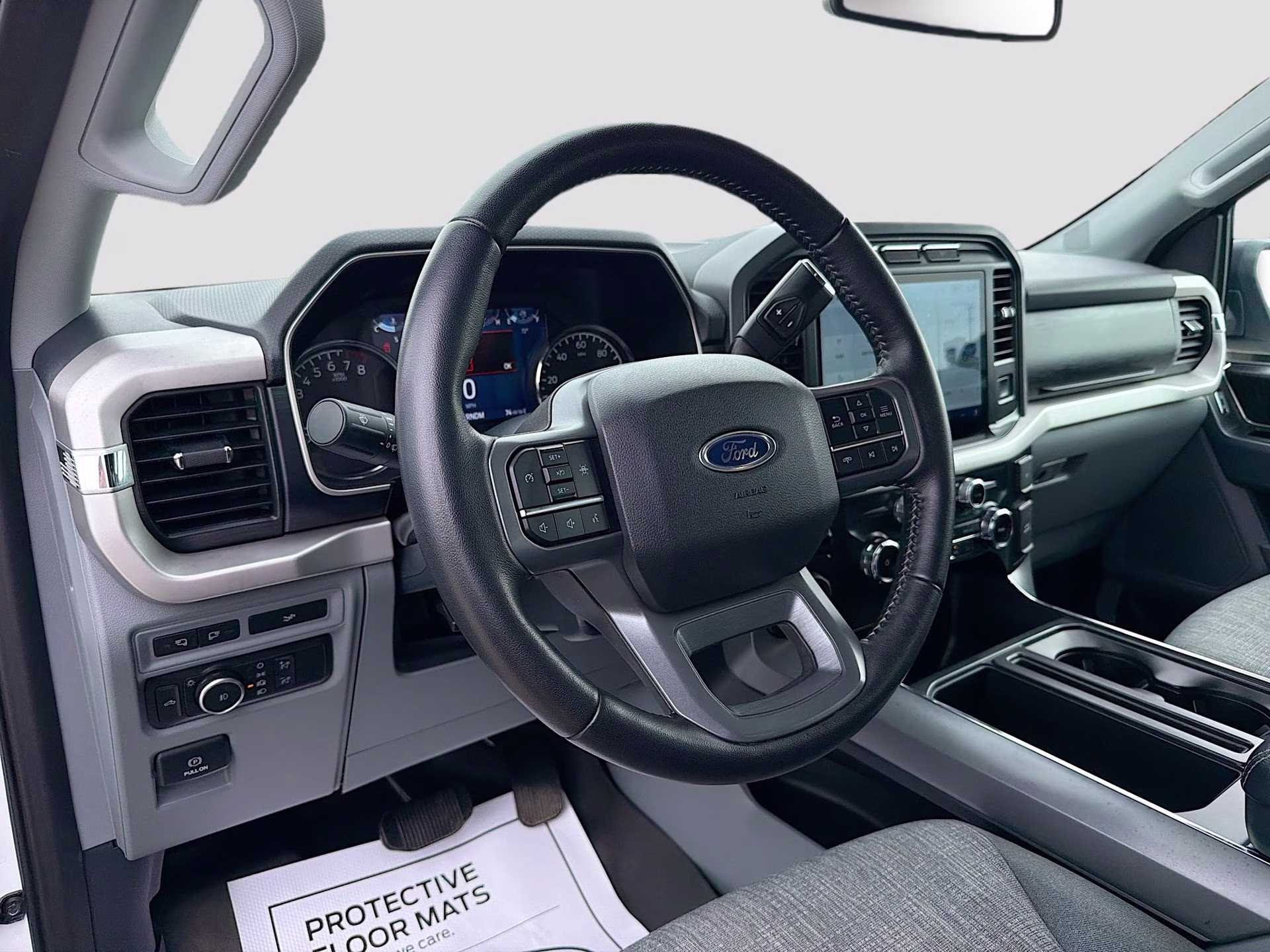 2022 Oxford White Ford F-150 XLT RWD Truck