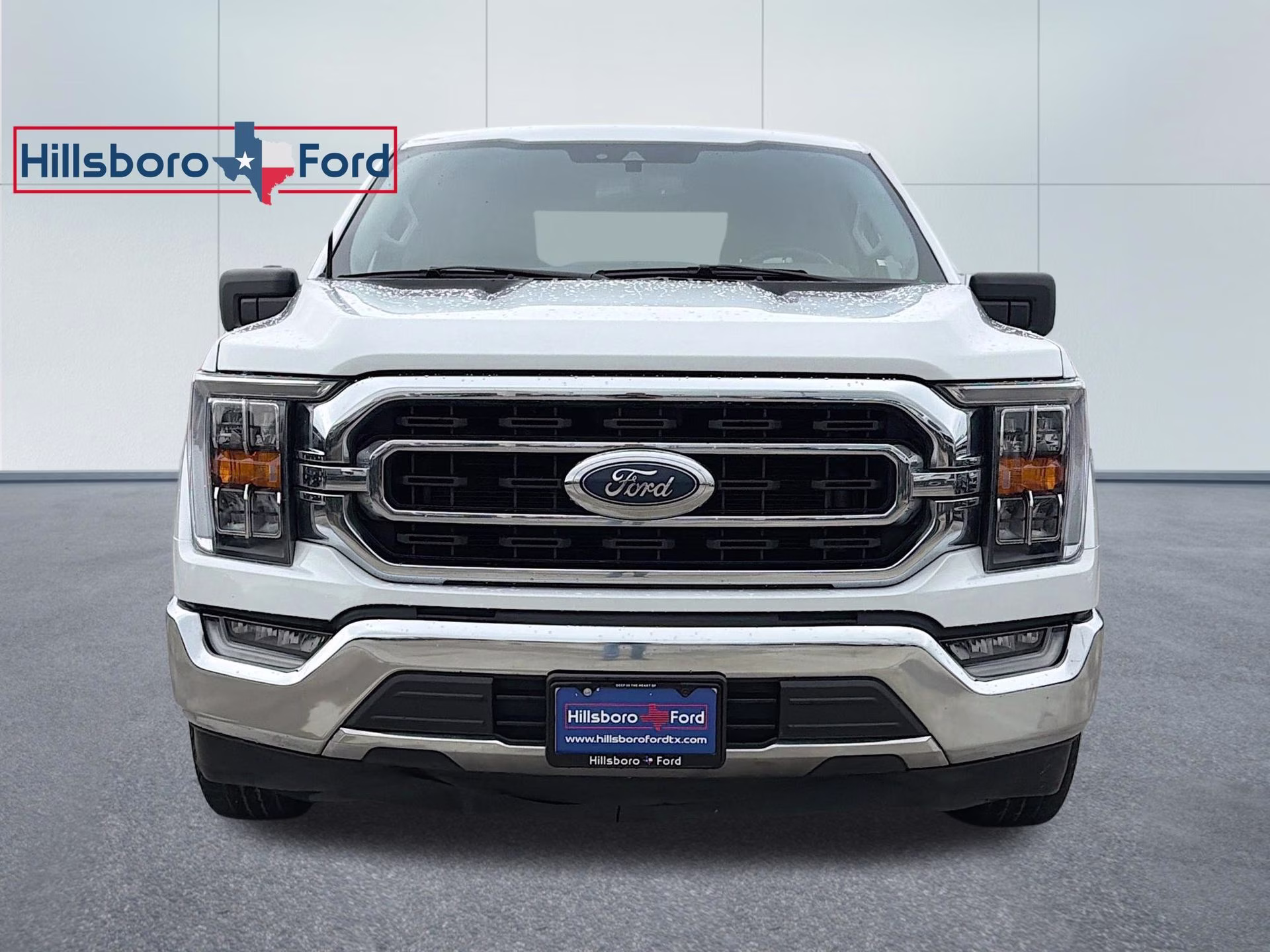 2022 Oxford White Ford F-150 XLT RWD Truck