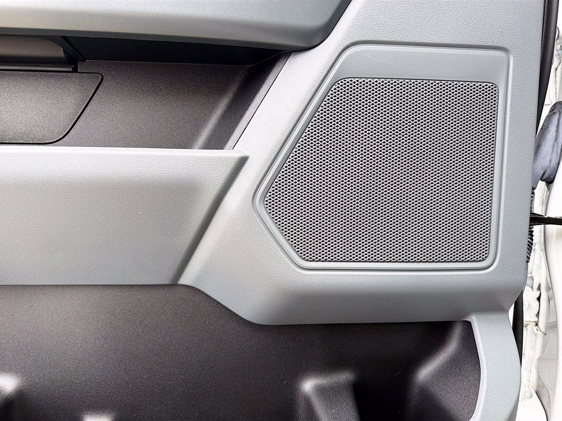 2022 Oxford White Ford F-150 XLT RWD Truck