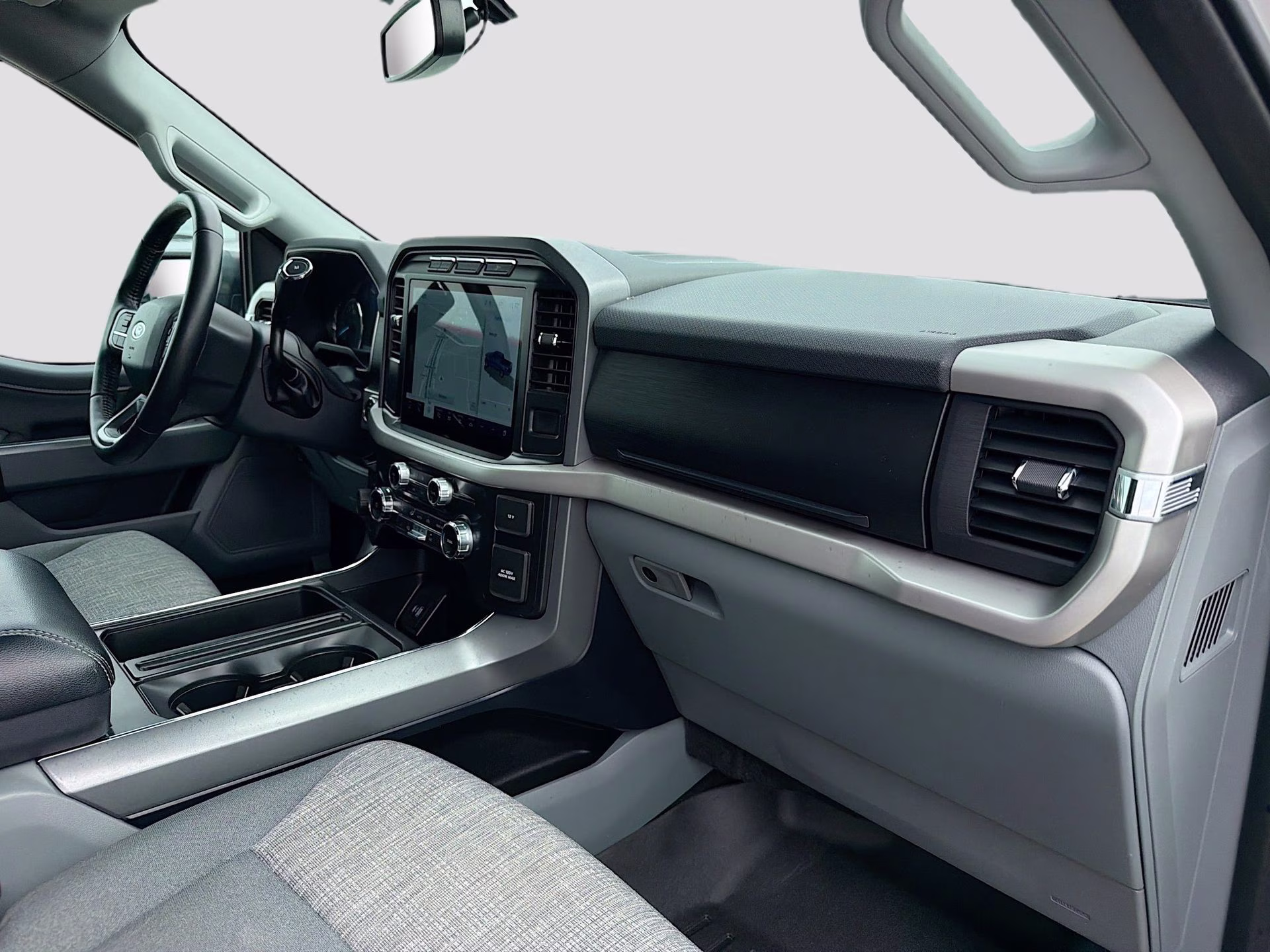 2022 Oxford White Ford F-150 XLT RWD Truck