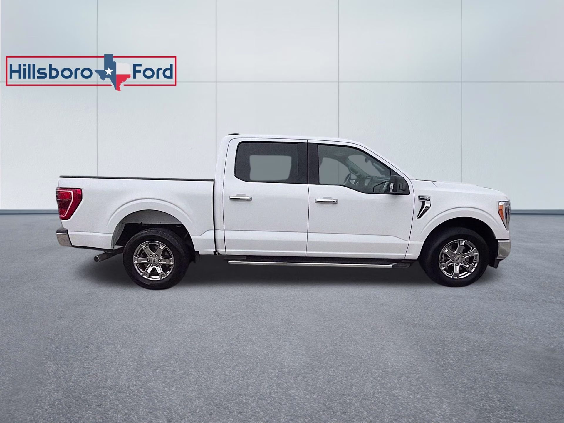 2022 Oxford White Ford F-150 XLT RWD Truck