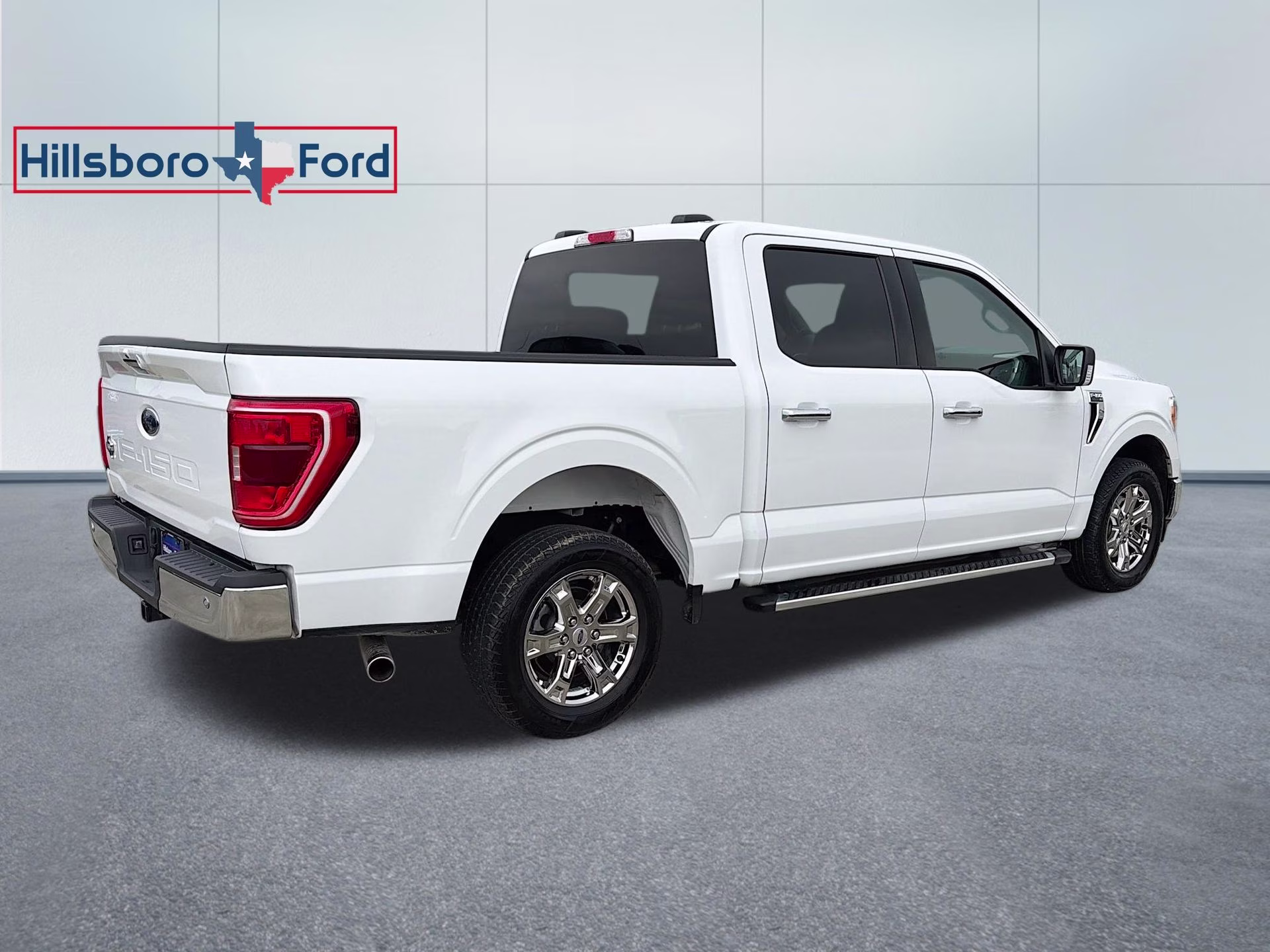 2022 Oxford White Ford F-150 XLT RWD Truck