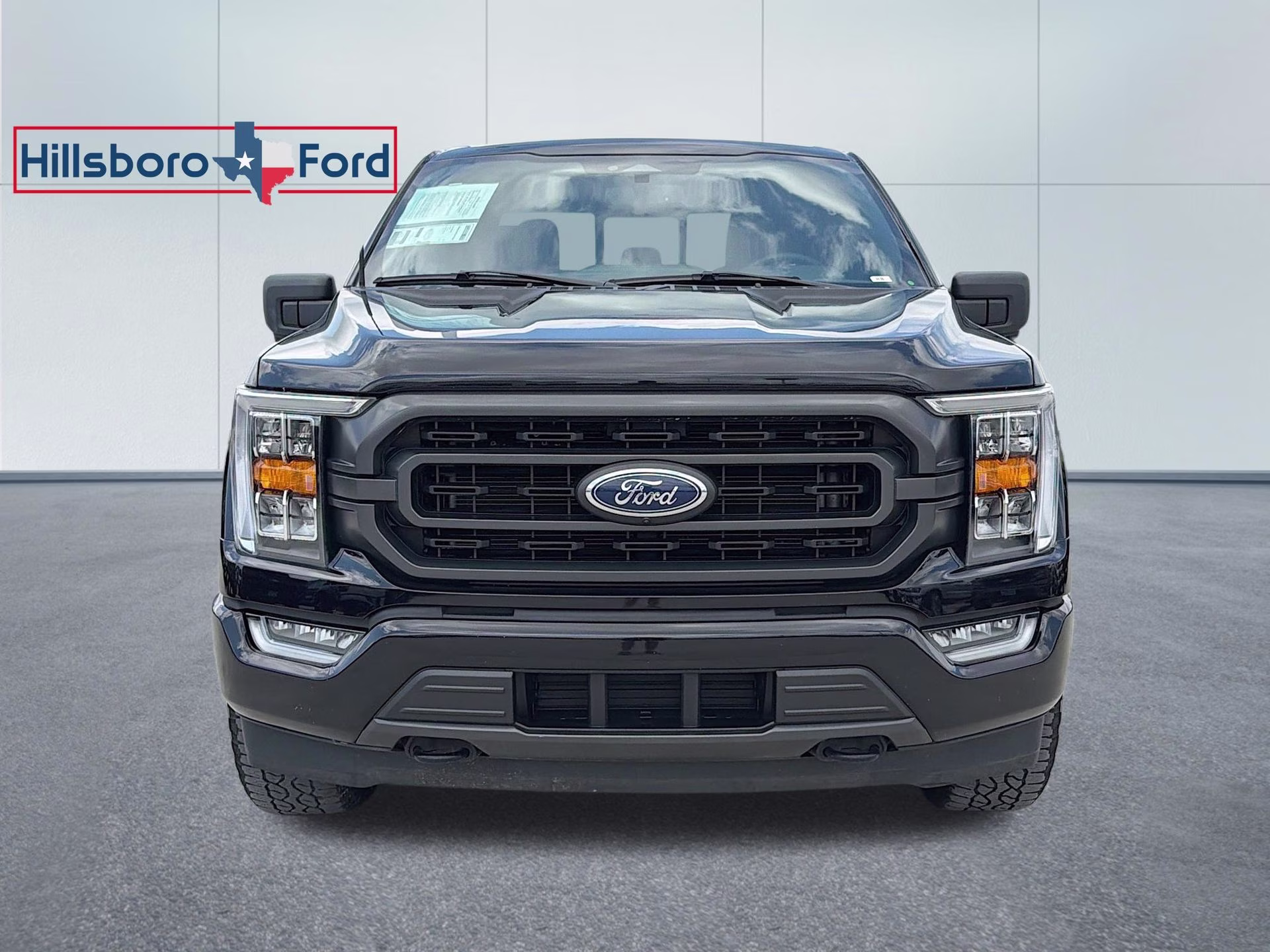 2023 Agate Black Metallic Ford F-150 XLT 4X4 Truck