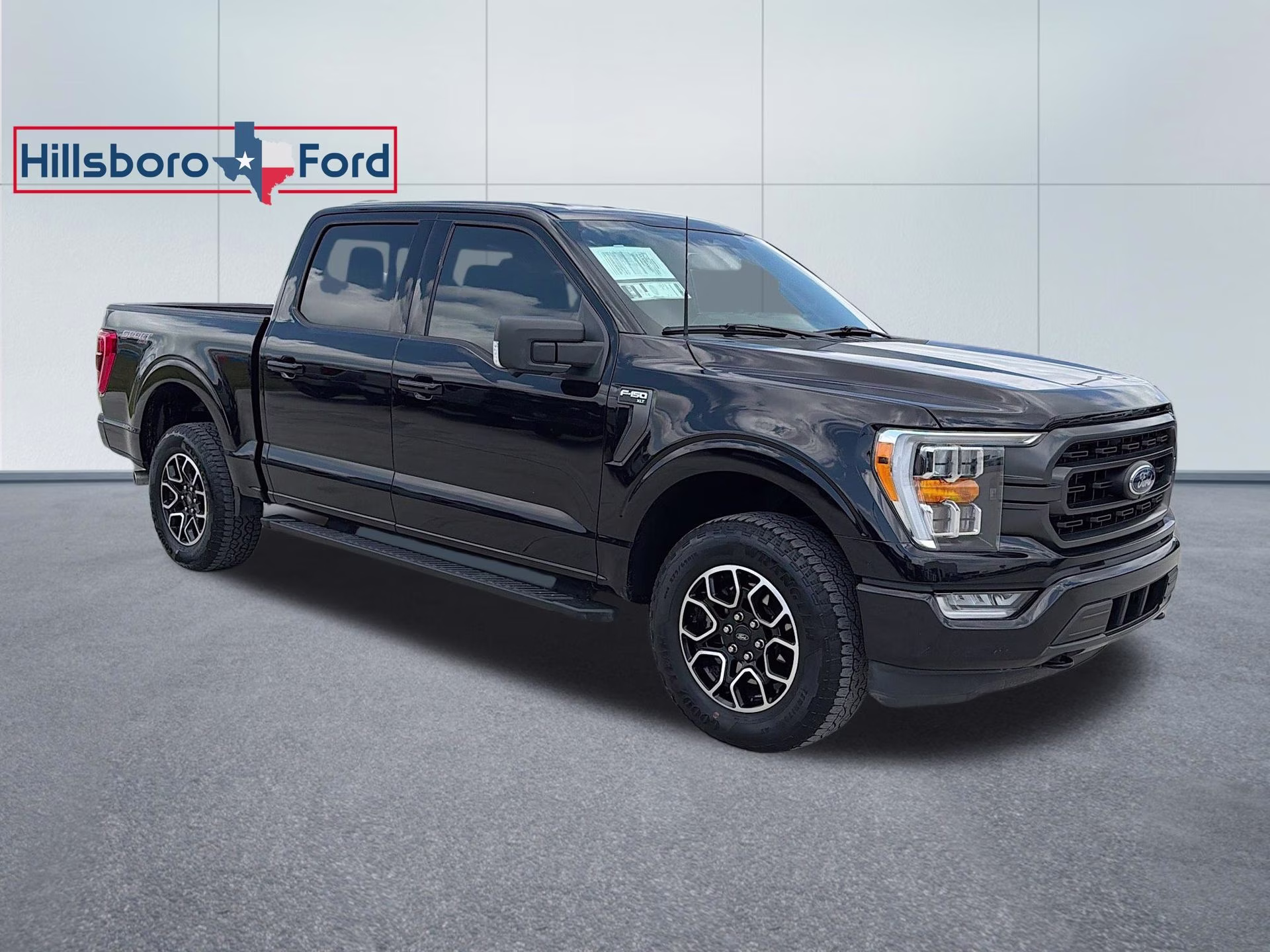 2023 Agate Black Metallic Ford F-150 XLT 4X4 Truck