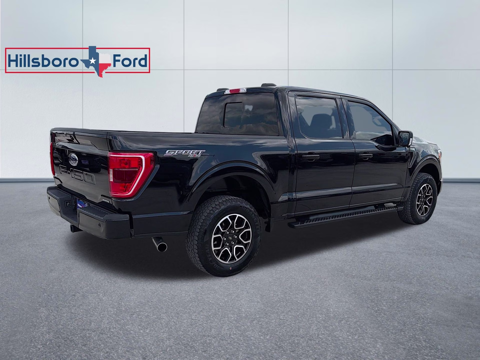 2023 Agate Black Metallic Ford F-150 XLT 4X4 Truck