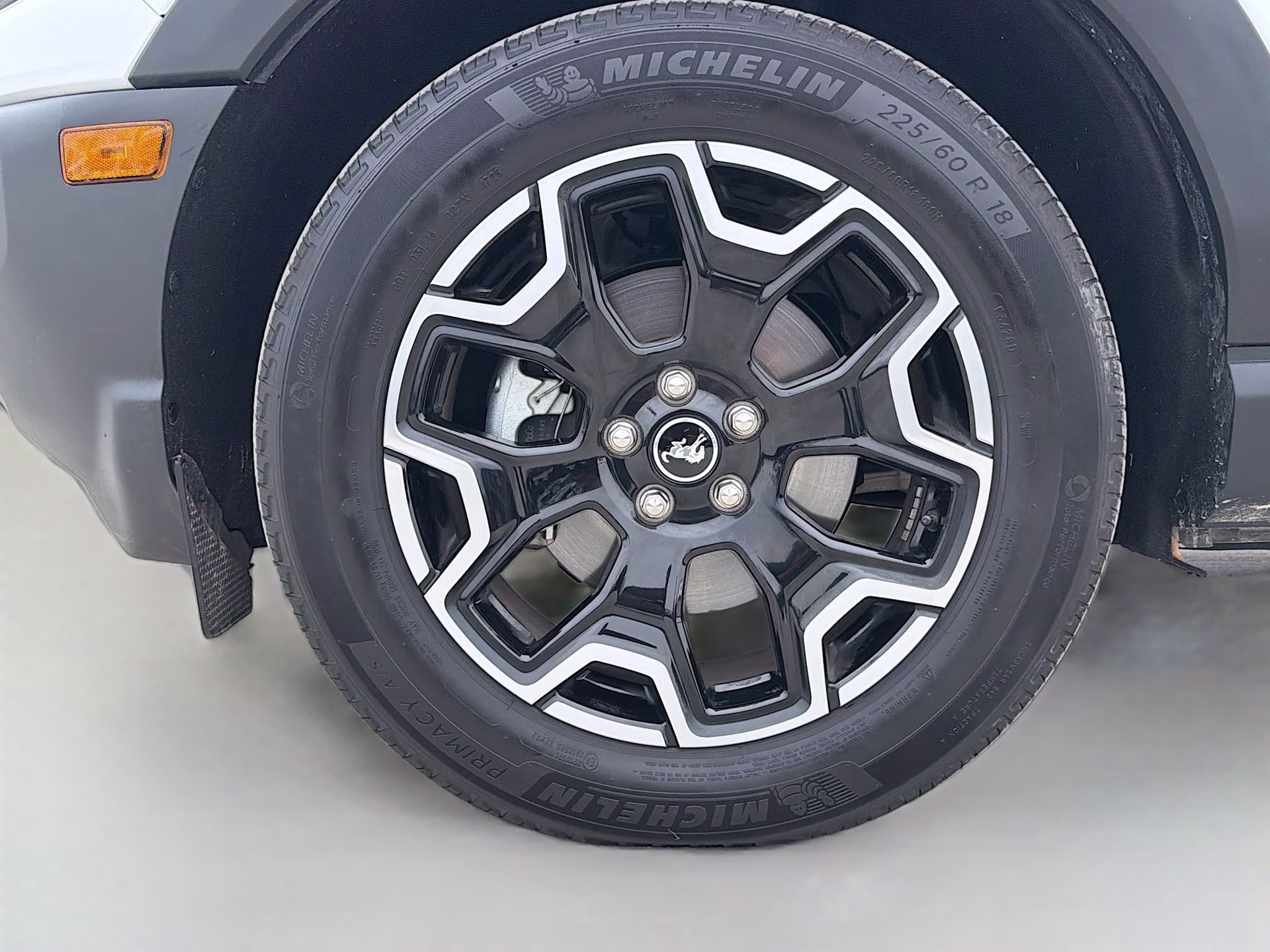 2025 Oxford White Ford Bronco Sport Outer Banks 4X4 SUV