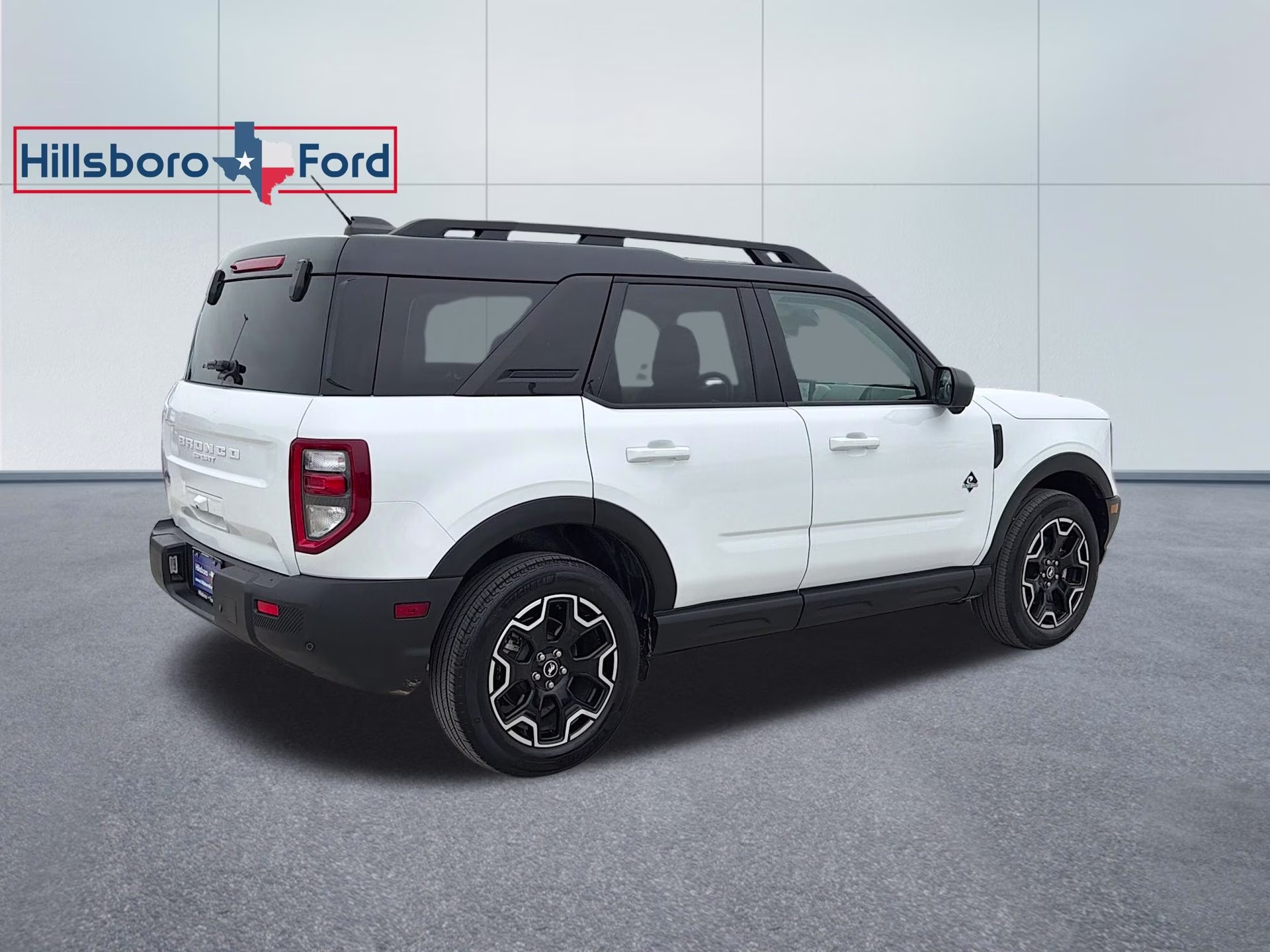 2025 Oxford White Ford Bronco Sport Outer Banks 4X4 SUV