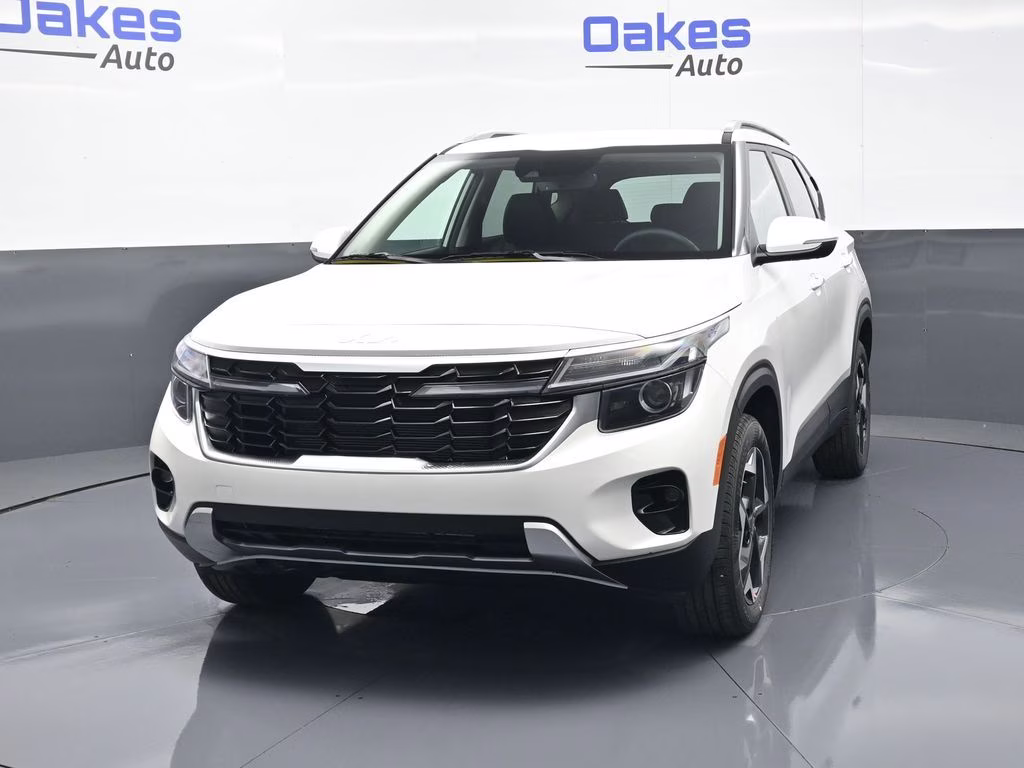 2026 Snow White Pearl Kia Seltos S AWD SUV