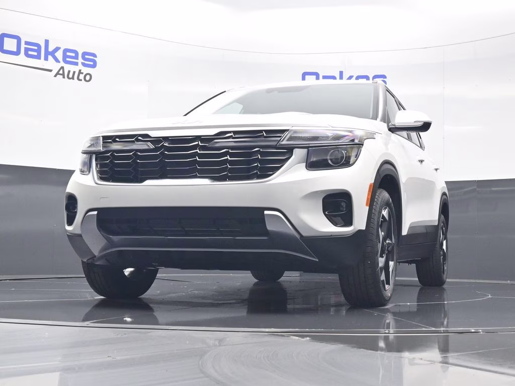 2026 Snow White Pearl Kia Seltos S AWD SUV