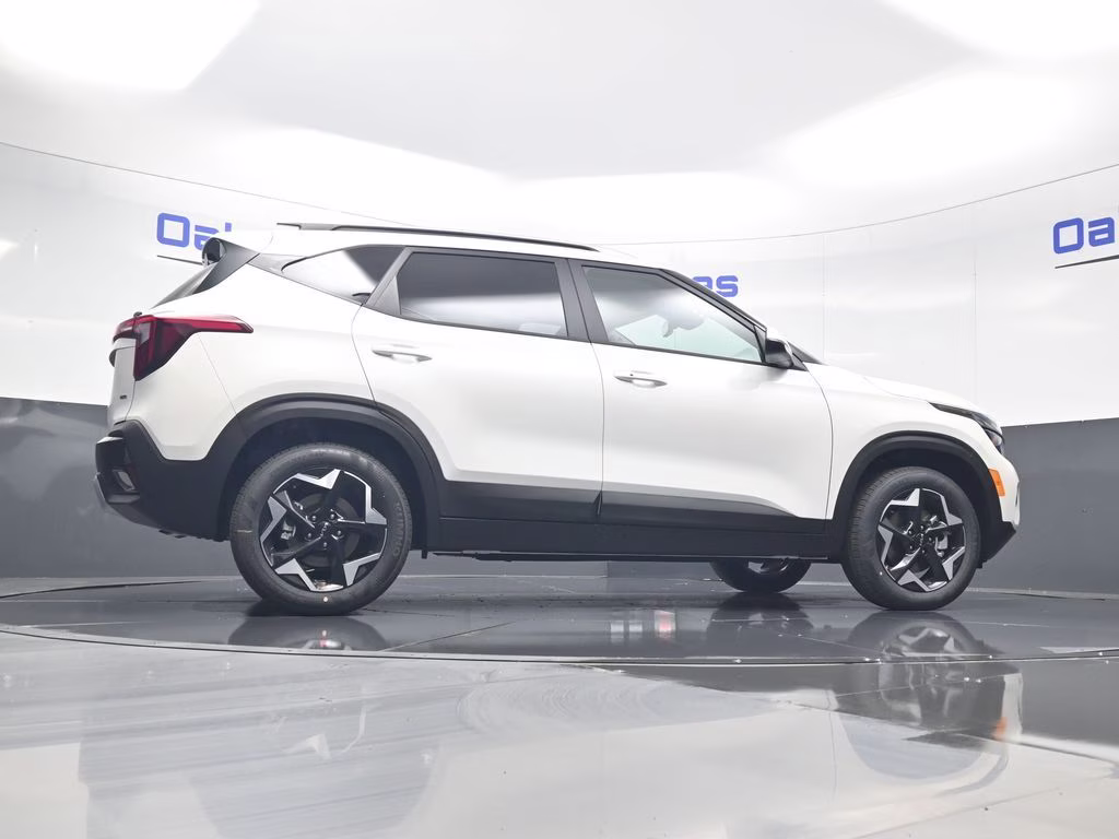 2026 Snow White Pearl Kia Seltos S AWD SUV