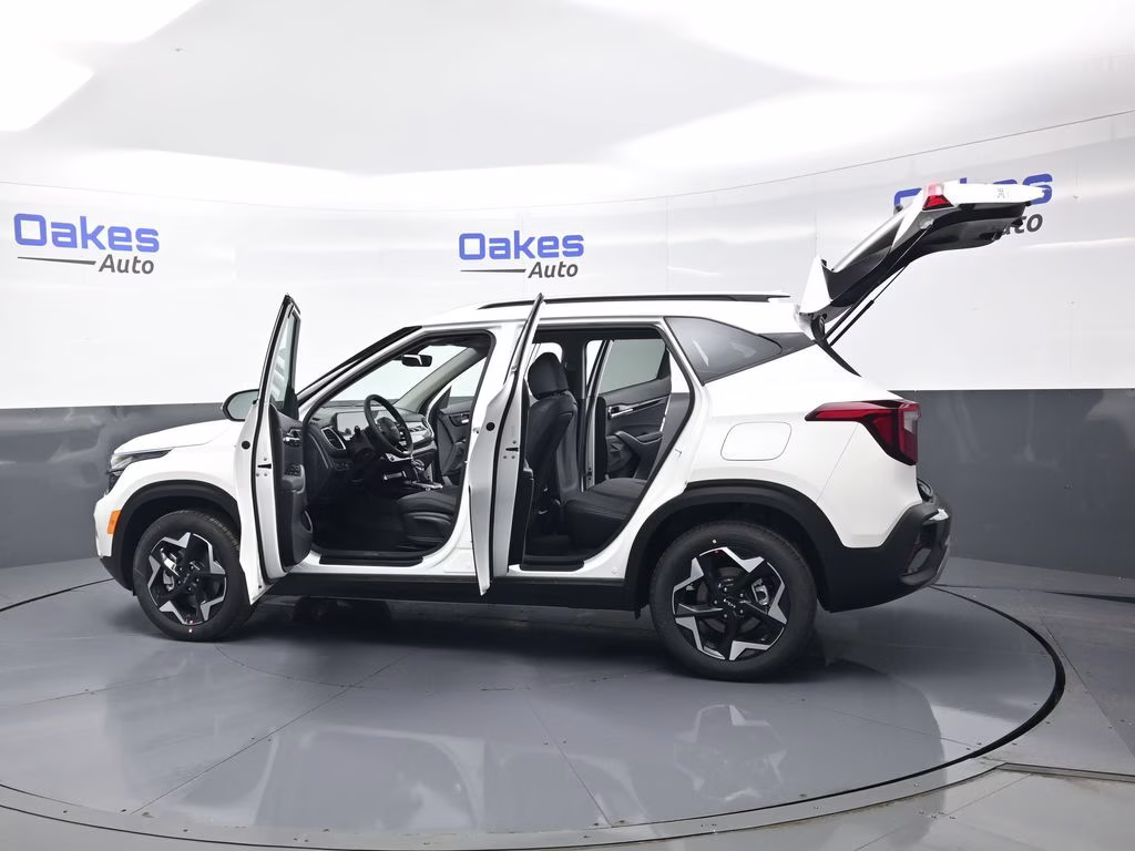 2026 Snow White Pearl Kia Seltos S AWD SUV