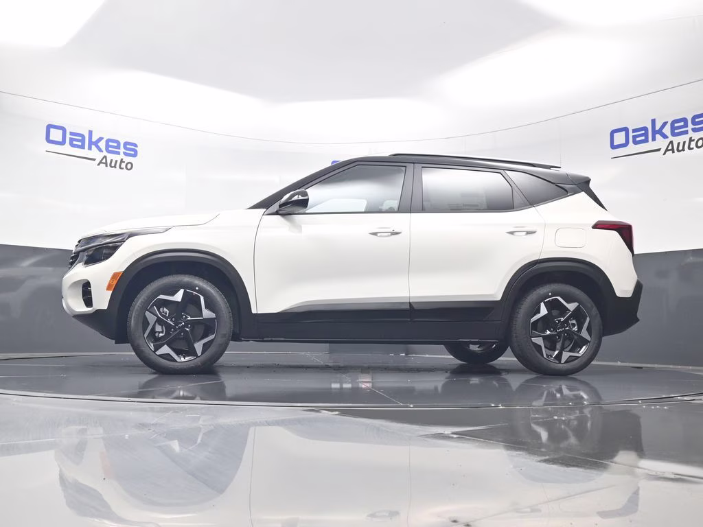 2026 Clear White/Black Roof Kia Seltos S AWD SUV