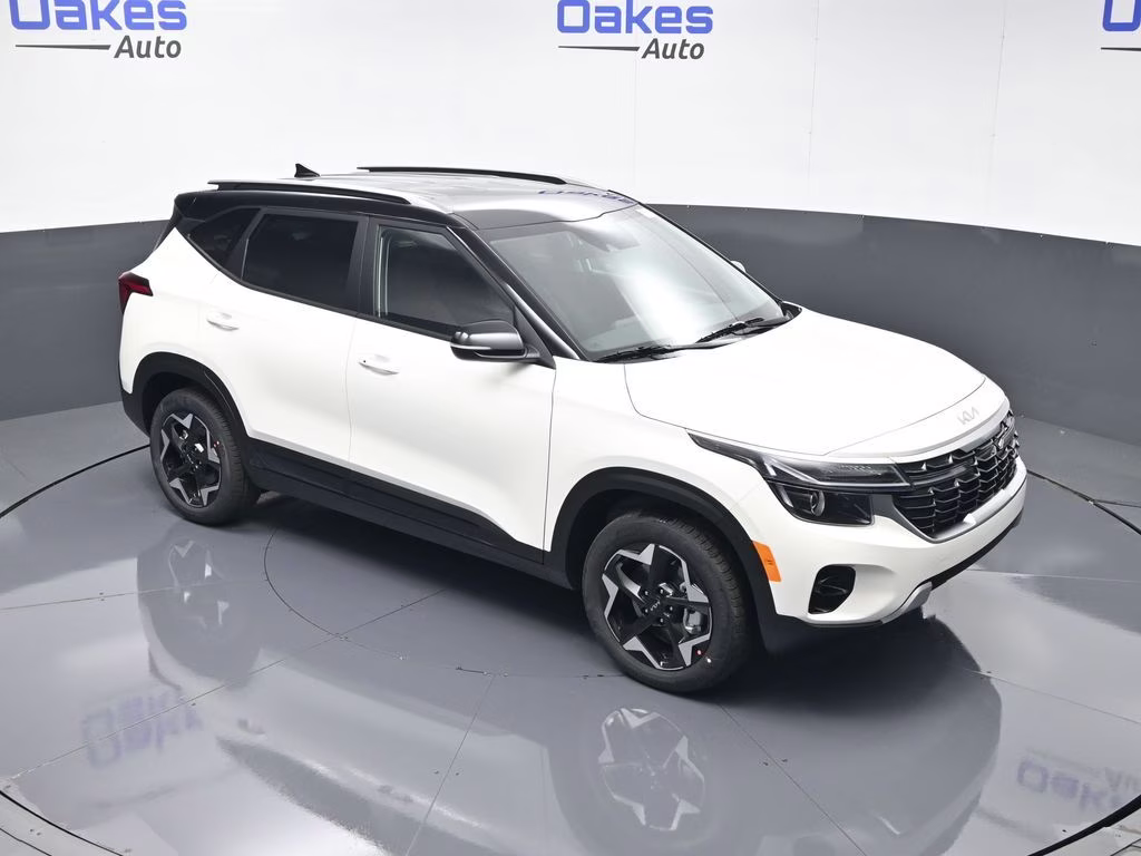 2026 Clear White/Black Roof Kia Seltos S AWD SUV