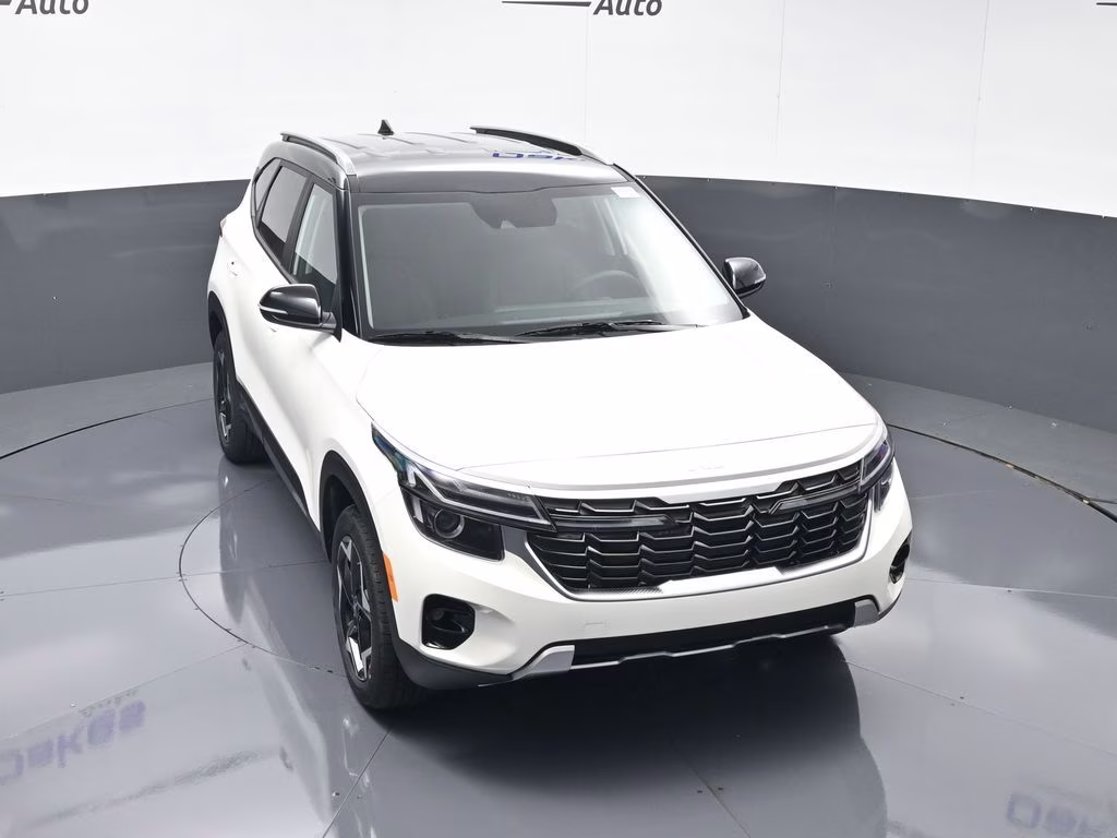 2026 Clear White/Black Roof Kia Seltos S AWD SUV