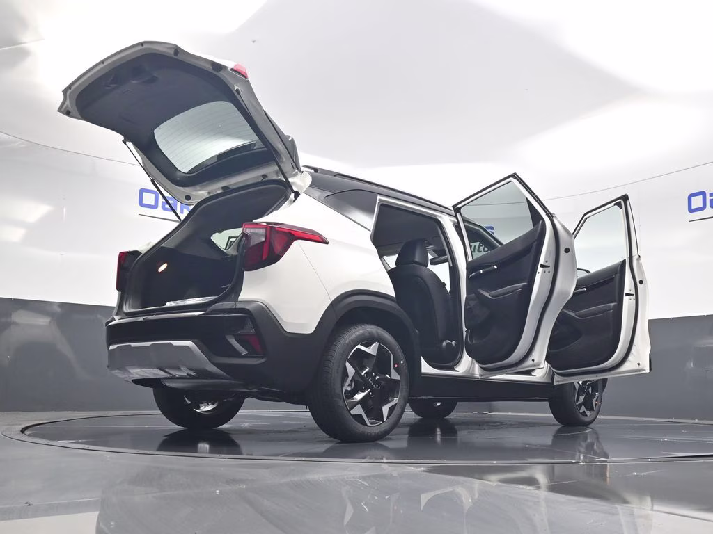 2026 Clear White/Black Roof Kia Seltos S AWD SUV