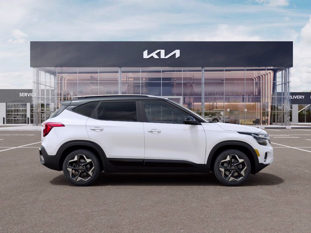2026 Clear White/Black Roof Kia Seltos S AWD SUV