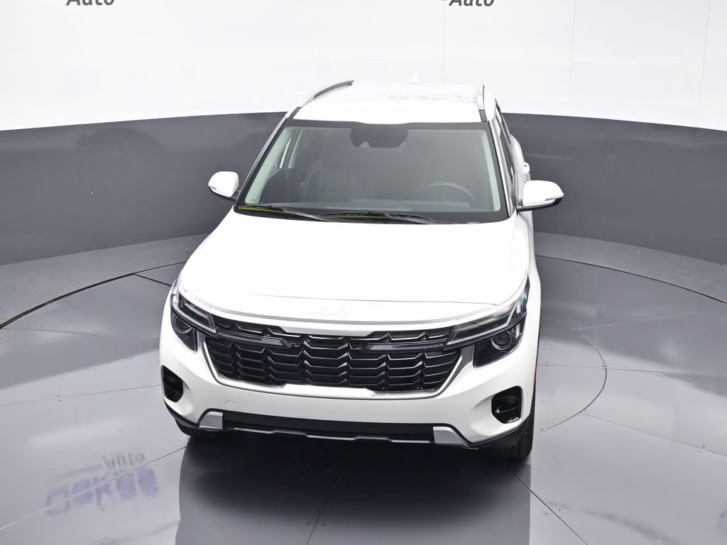 2026 Snow White Pearl Kia Seltos S AWD SUV