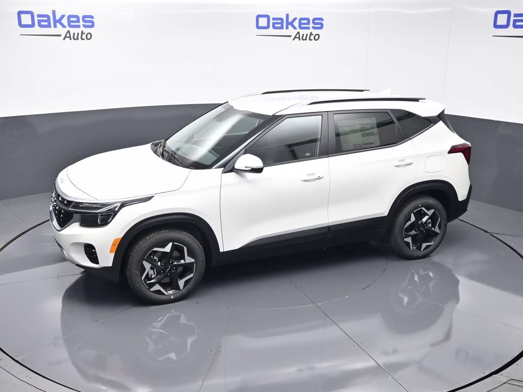 2026 Snow White Pearl Kia Seltos S AWD SUV